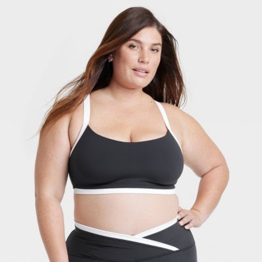 Women's Everyday Soft Light Support Piped Midline Sports Bra - All In Motion™